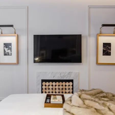 Hotel Browns Avenue 5*
