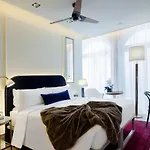 Hotel Browns Avenue 5*