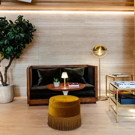 Browns Avenue 5*