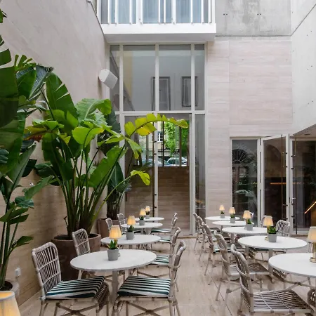 Browns Avenue 5*