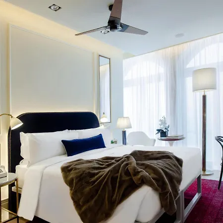 酒店 Browns Avenue 5*