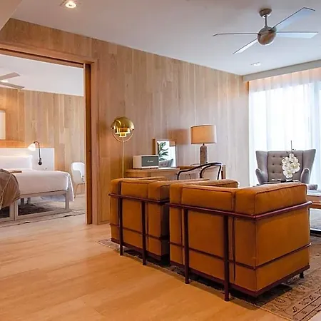 Browns Avenue 5*