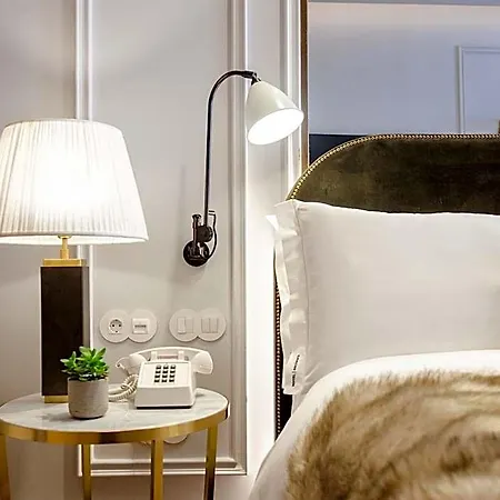 Hotel Browns Avenue 5*