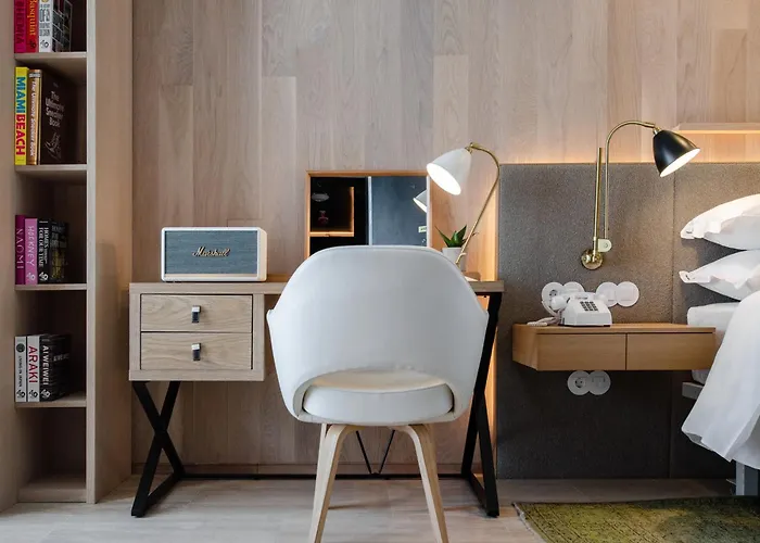 ホテル Browns Avenue 5*