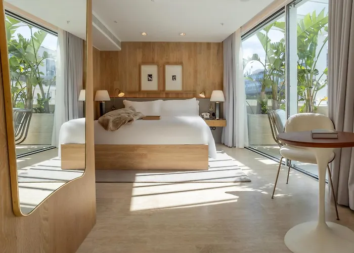 ホテル Browns Avenue