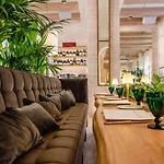 Browns Avenue 5* リスボン