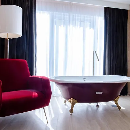 Otel Browns Avenue 5*